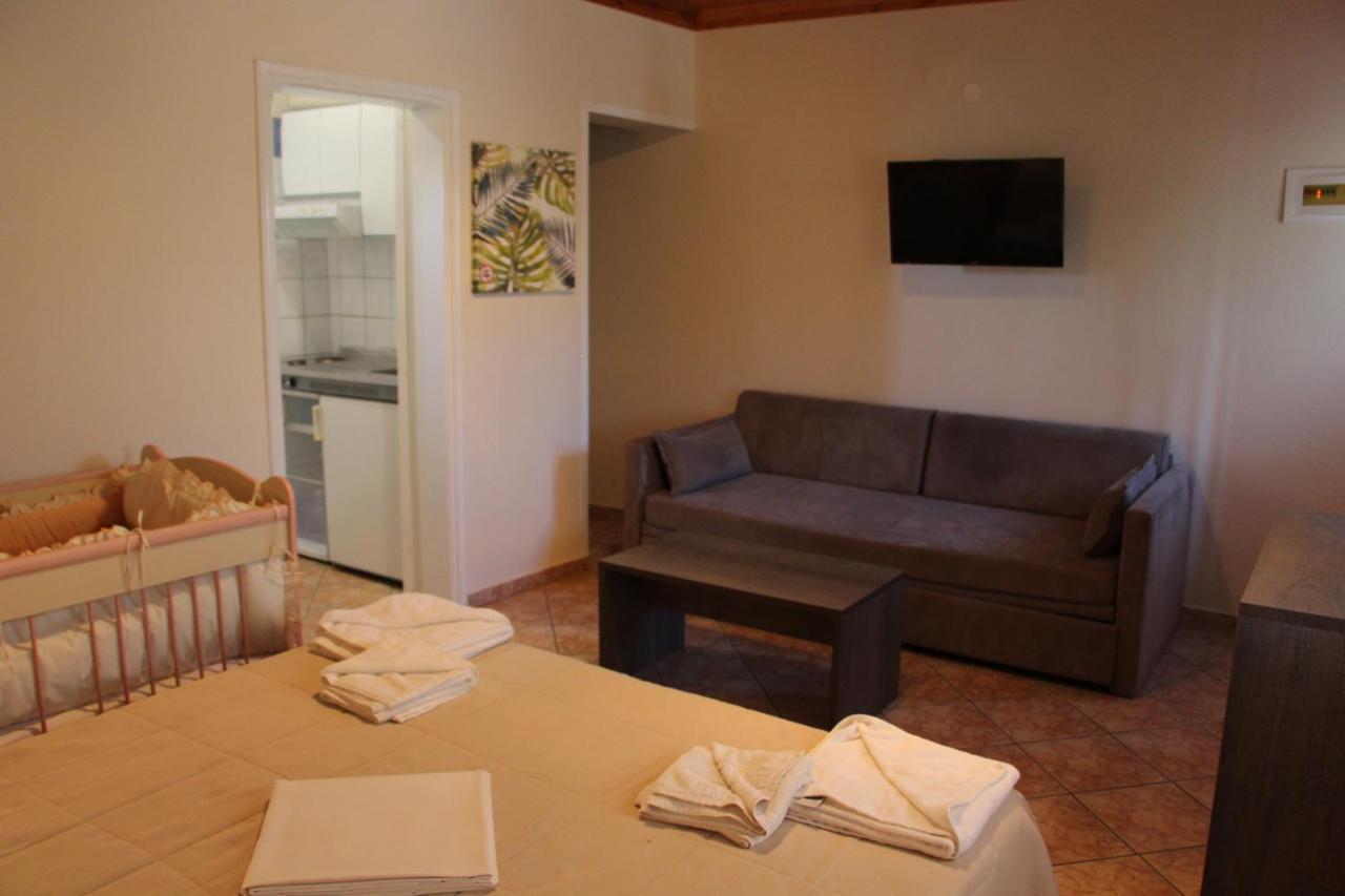 Villa Iatrou Potos Exterior foto