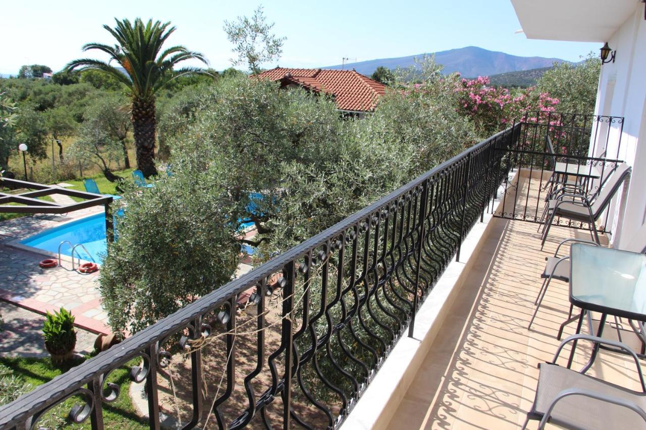 Villa Iatrou Potos Exterior foto